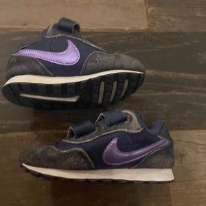 7c purple/navy Nike toddler shoe
